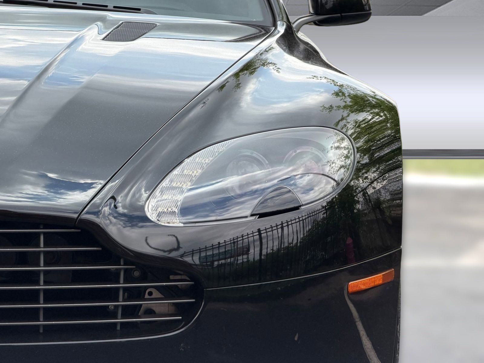 Used 2016 Aston Martin V8 Vantage GT image 11