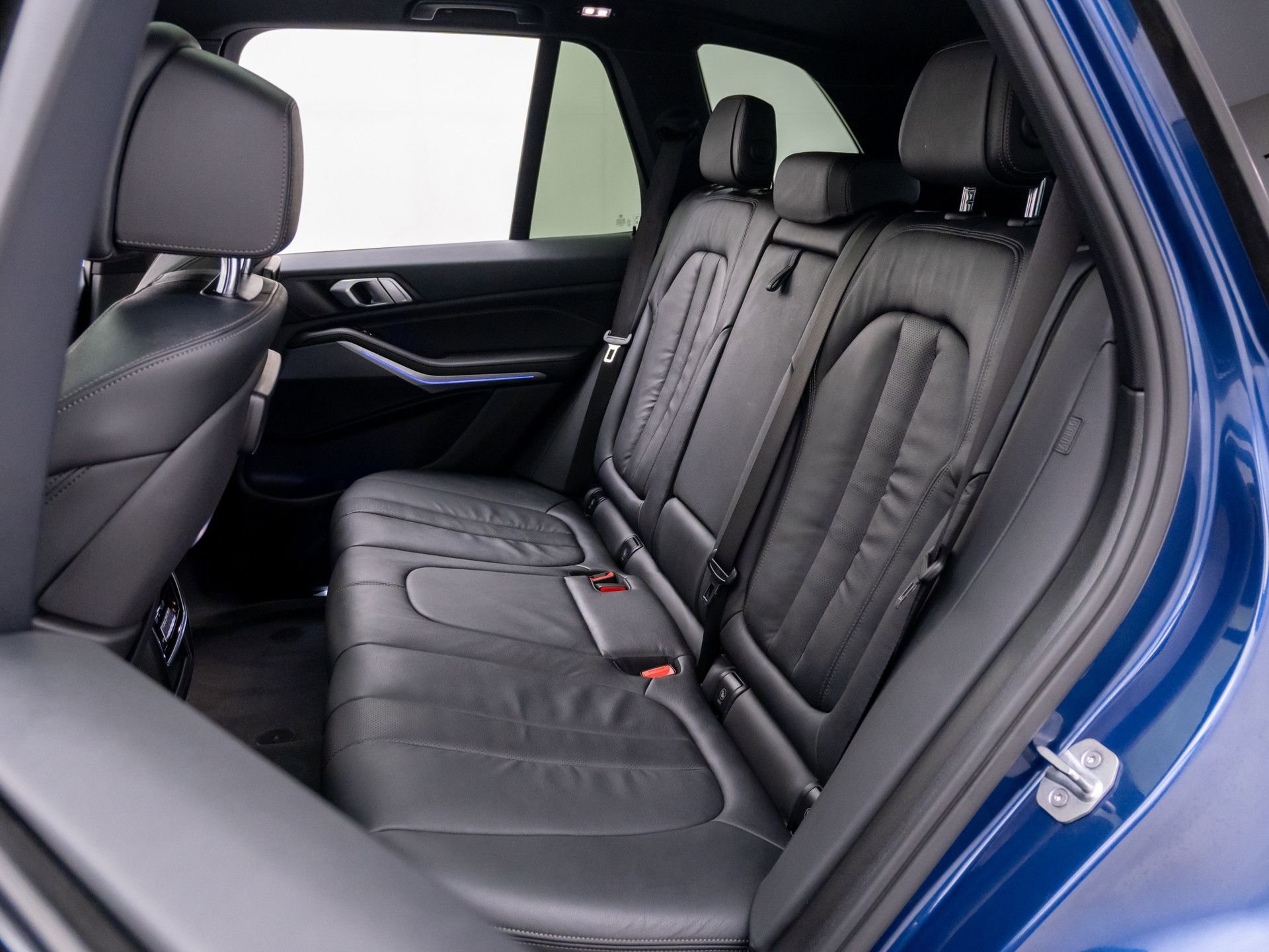 Used 2019 BMW X5 xDrive40i w/ M Sport Package AWD/4WD image 18