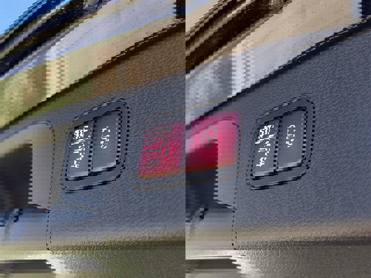 Used 2022 Mercedes-Benz GLC 300 image 29