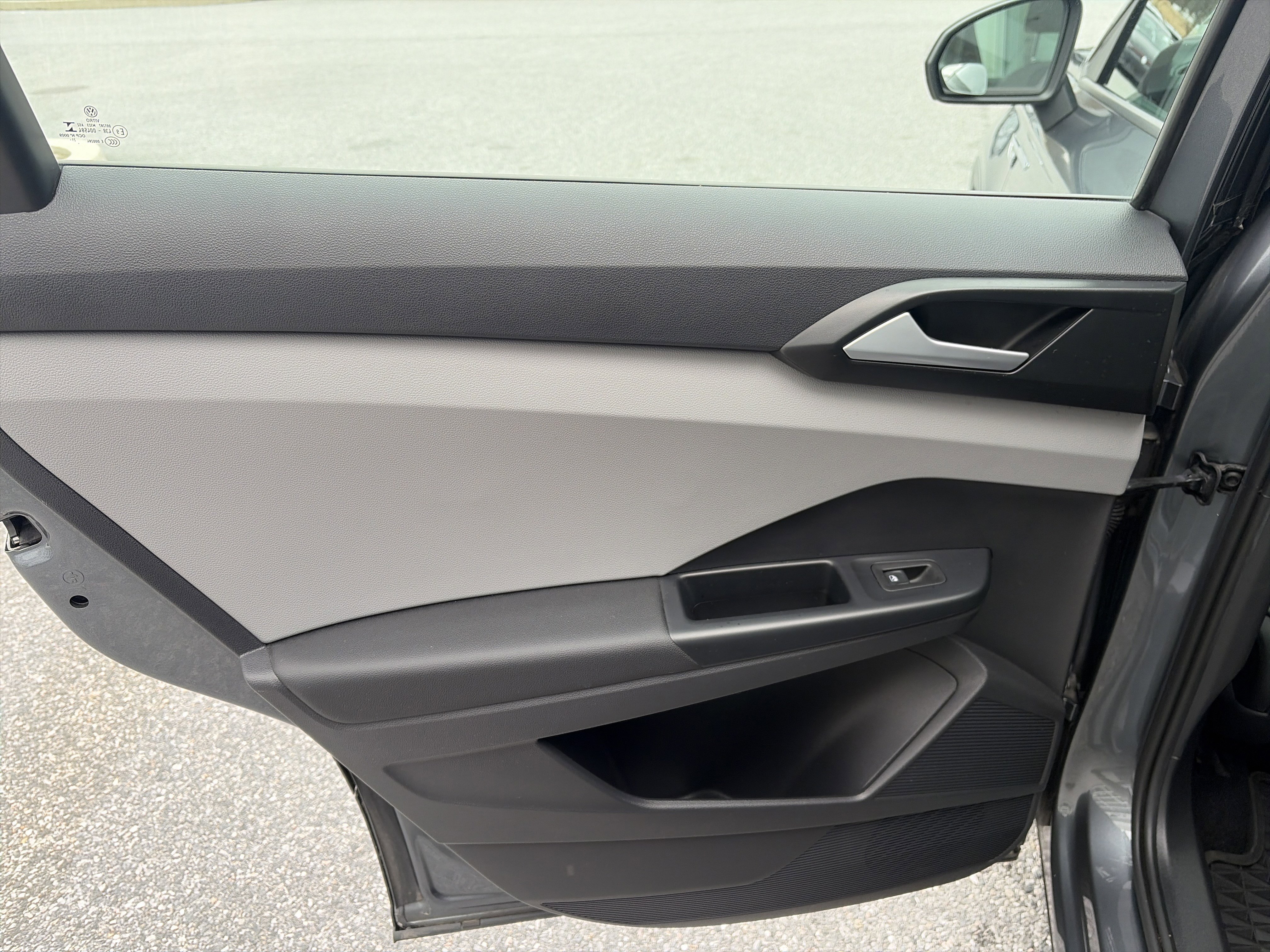 Used 2022 Volkswagen Taos S image 22