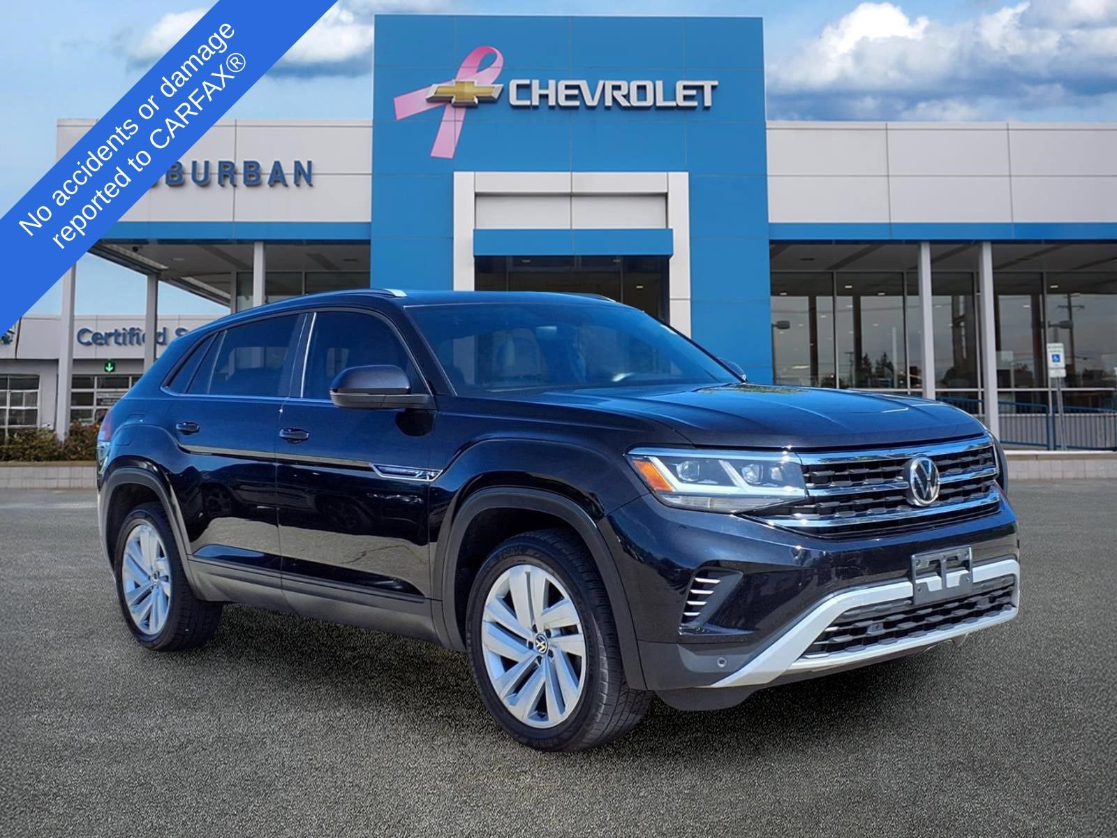 Used 2020 Volkswagen Atlas Cross Sport SE w/ Panoramic Sunroof Package AWD/4WD image 3