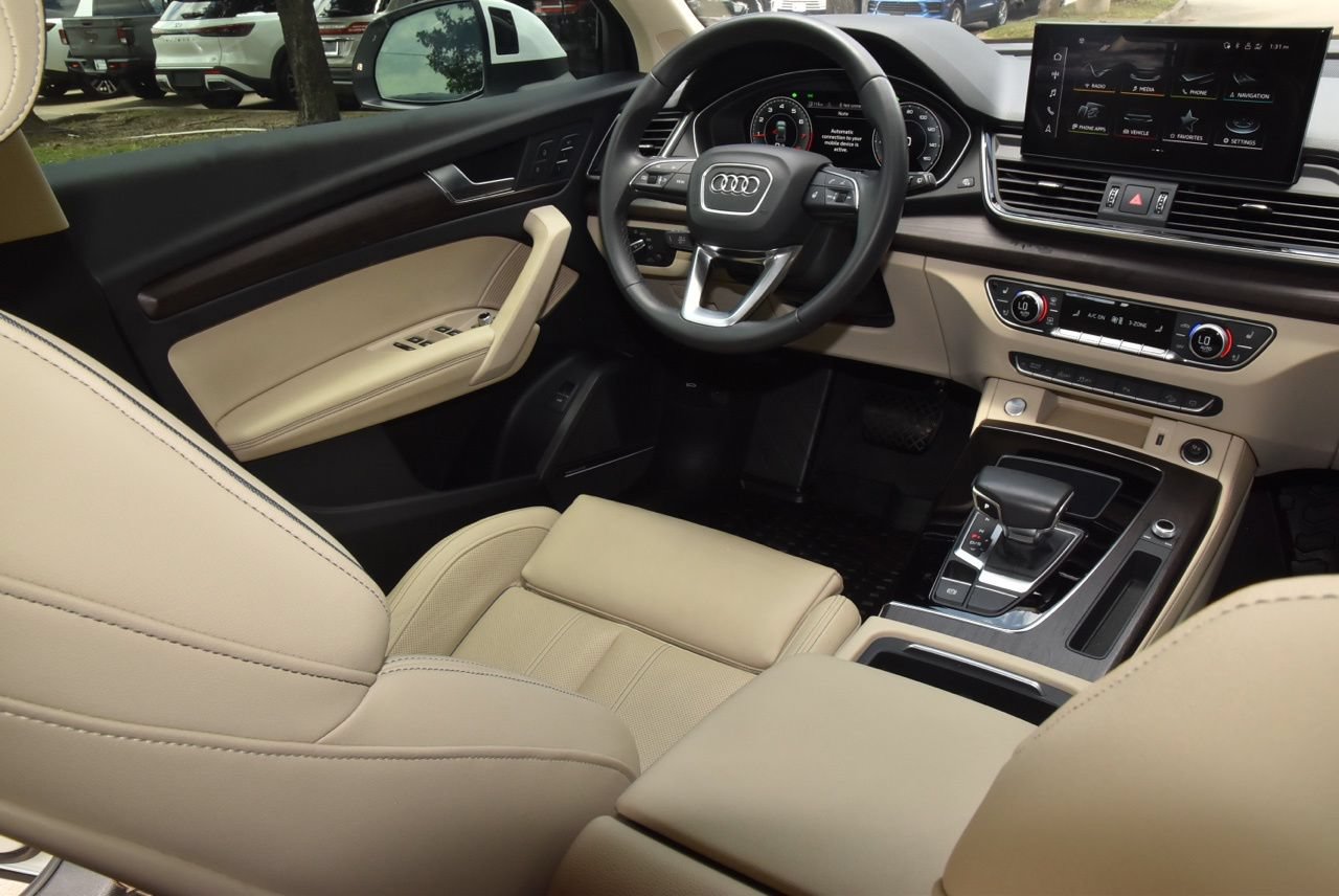 Used 2022 Audi Q5 2.0T Premium Plus w/ Premium Plus Package AWD/4WD image 15