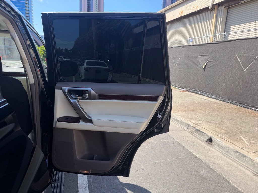 Used 2019 Lexus GX 460 AWD/4WD image 23