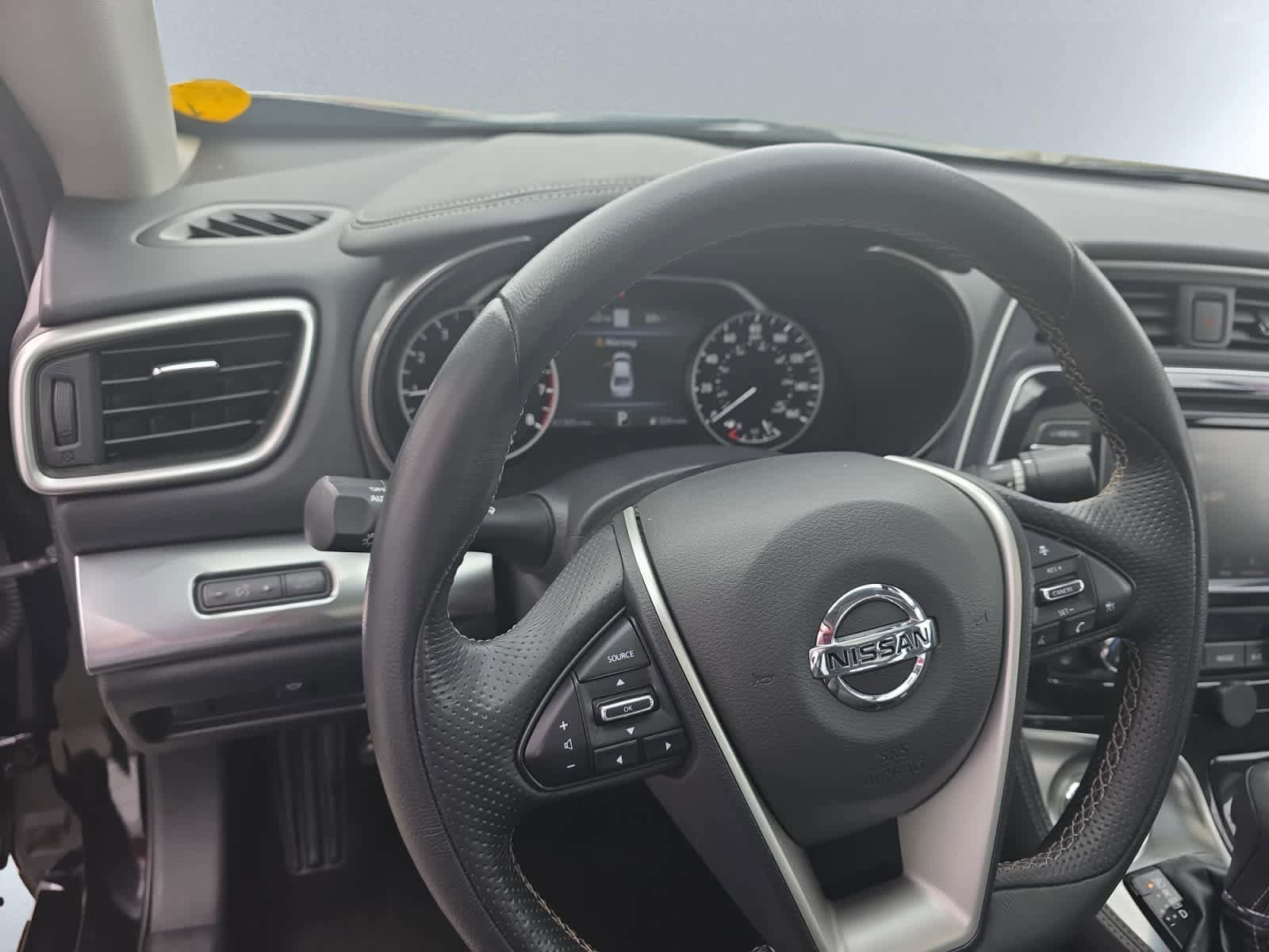 Used 2020 Nissan Maxima 3.5 SL w/ Floor Mat Group FWD image 4