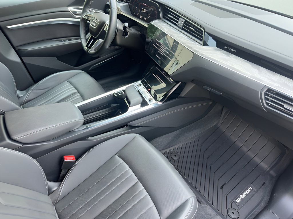 Used 2024 Audi Q8 e-tron Premium Plus w/ Premium Plus Package AWD/4WD image 41