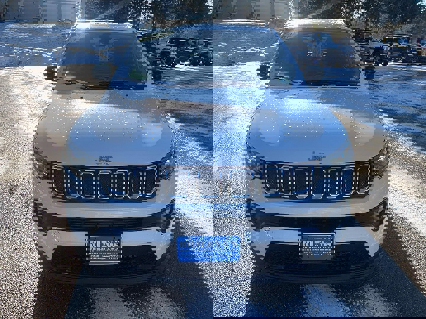 Certified 2022 Jeep Compass Latitude w/ Convenience Group image 2