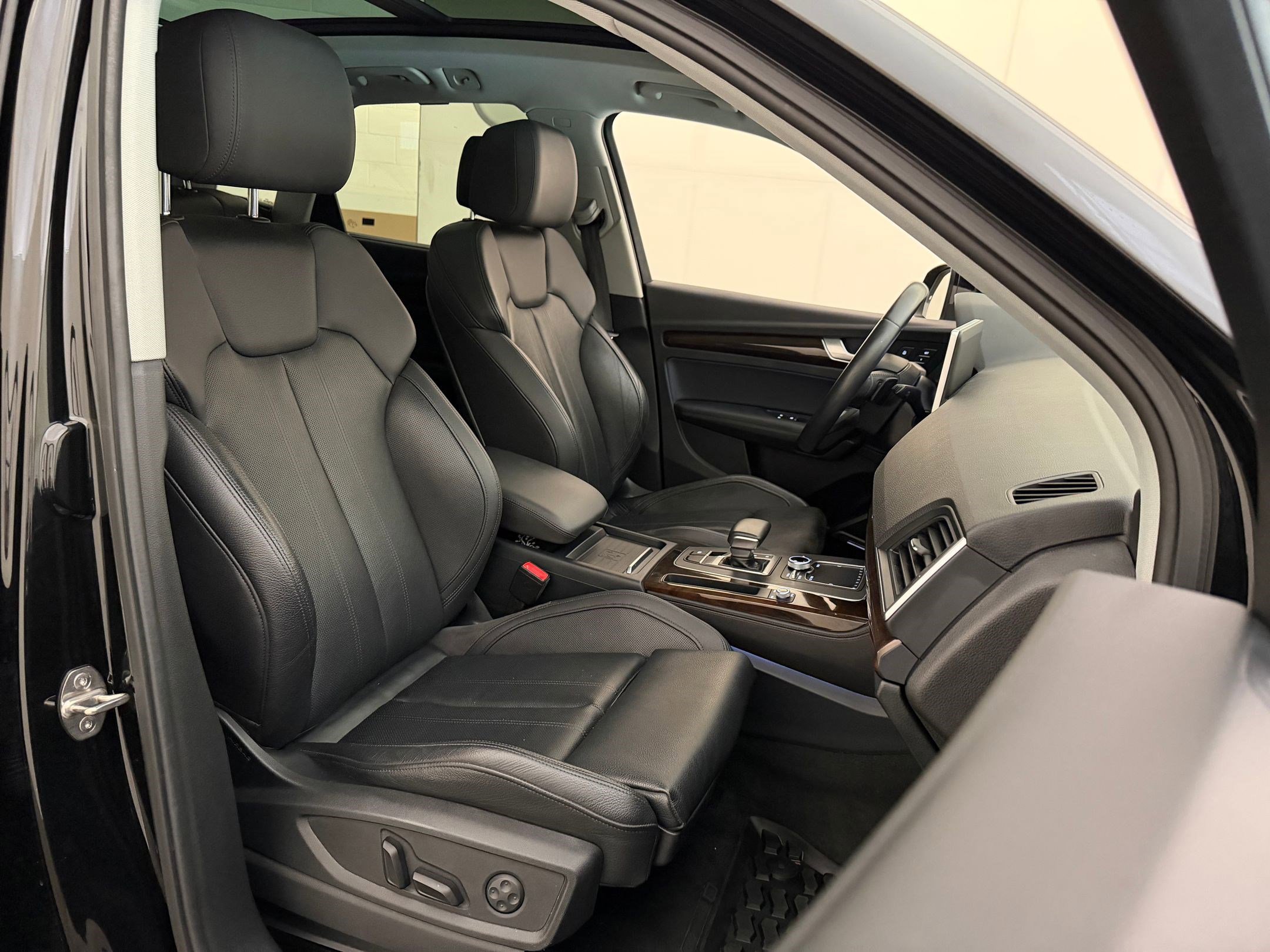 Used 2019 Audi Q5 2.0T Premium Plus w/ Premium Plus Package AWD/4WD image 33
