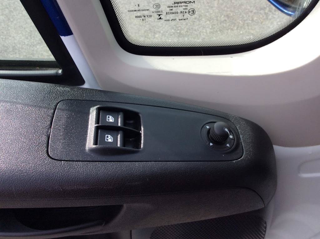 Used 2019 RAM ProMaster 3500 w/ Premium Appearance Group FWD image 18