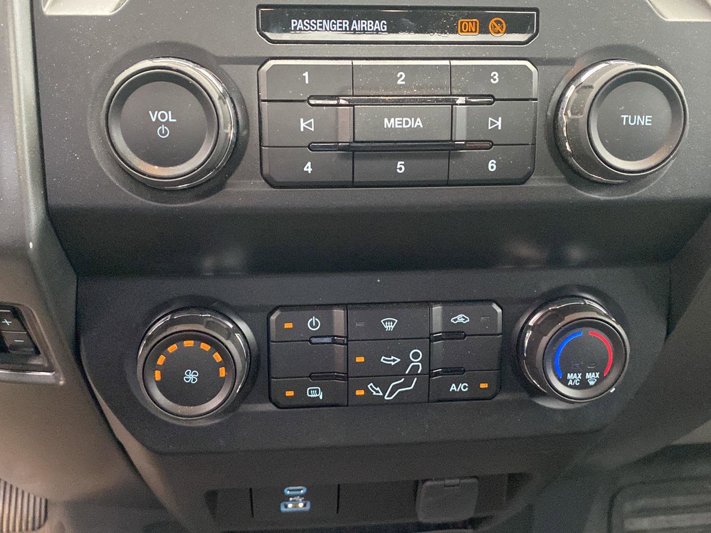 Used 2022 Ford F350 XLT w/ XLT Value Package AWD/4WD image 16