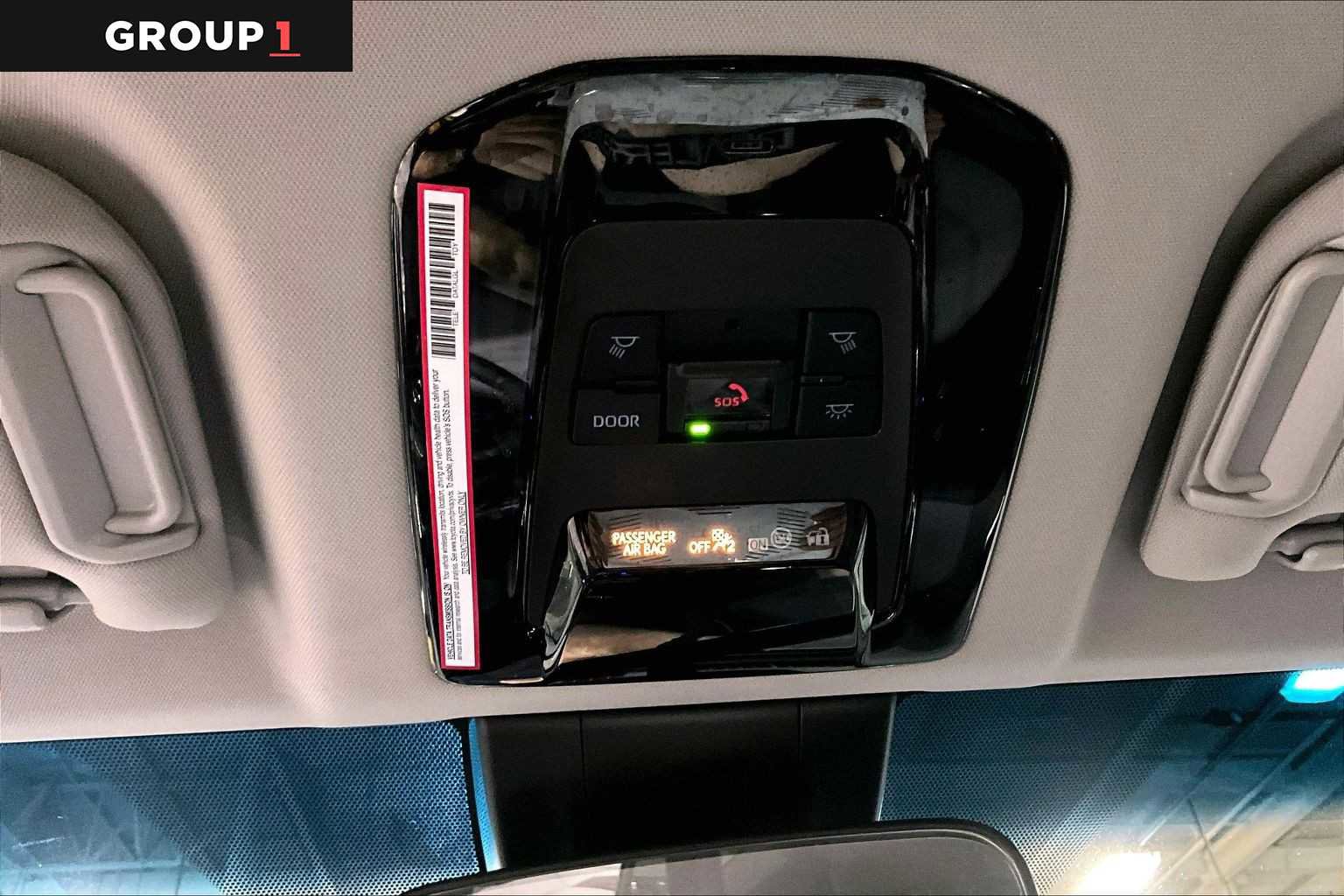 Certified 2023 Toyota Venza LE image 34