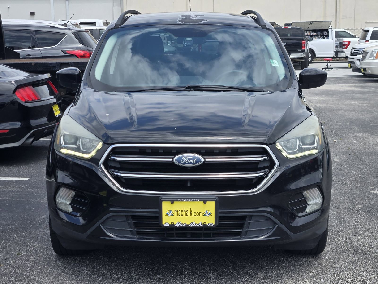 Used 2017 Ford Escape SE w/ Equipment Group 201A FWD image 2