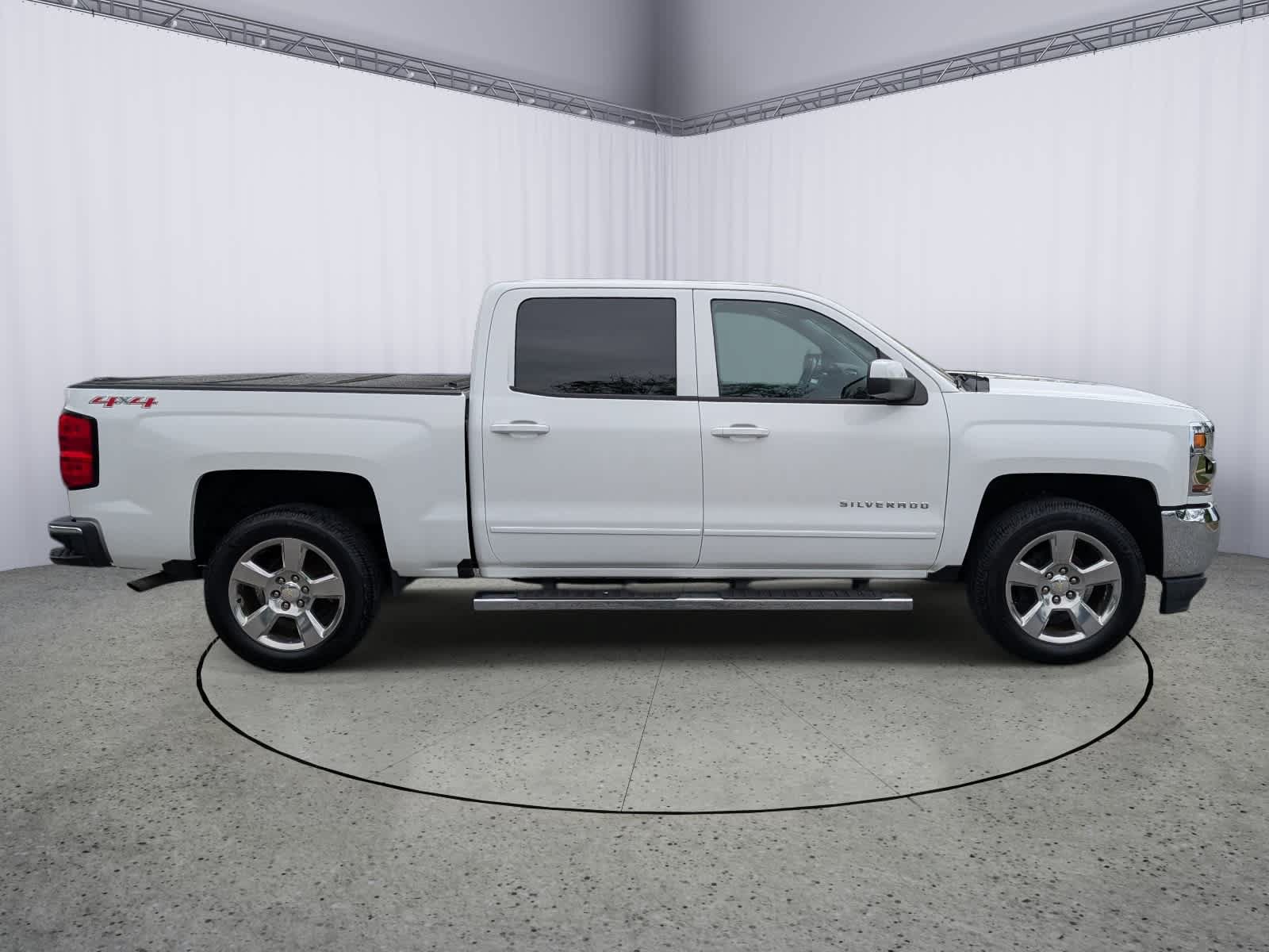 Used 2017 Chevrolet Silverado 1500 LT w/ All Star Edition AWD/4WD image 2