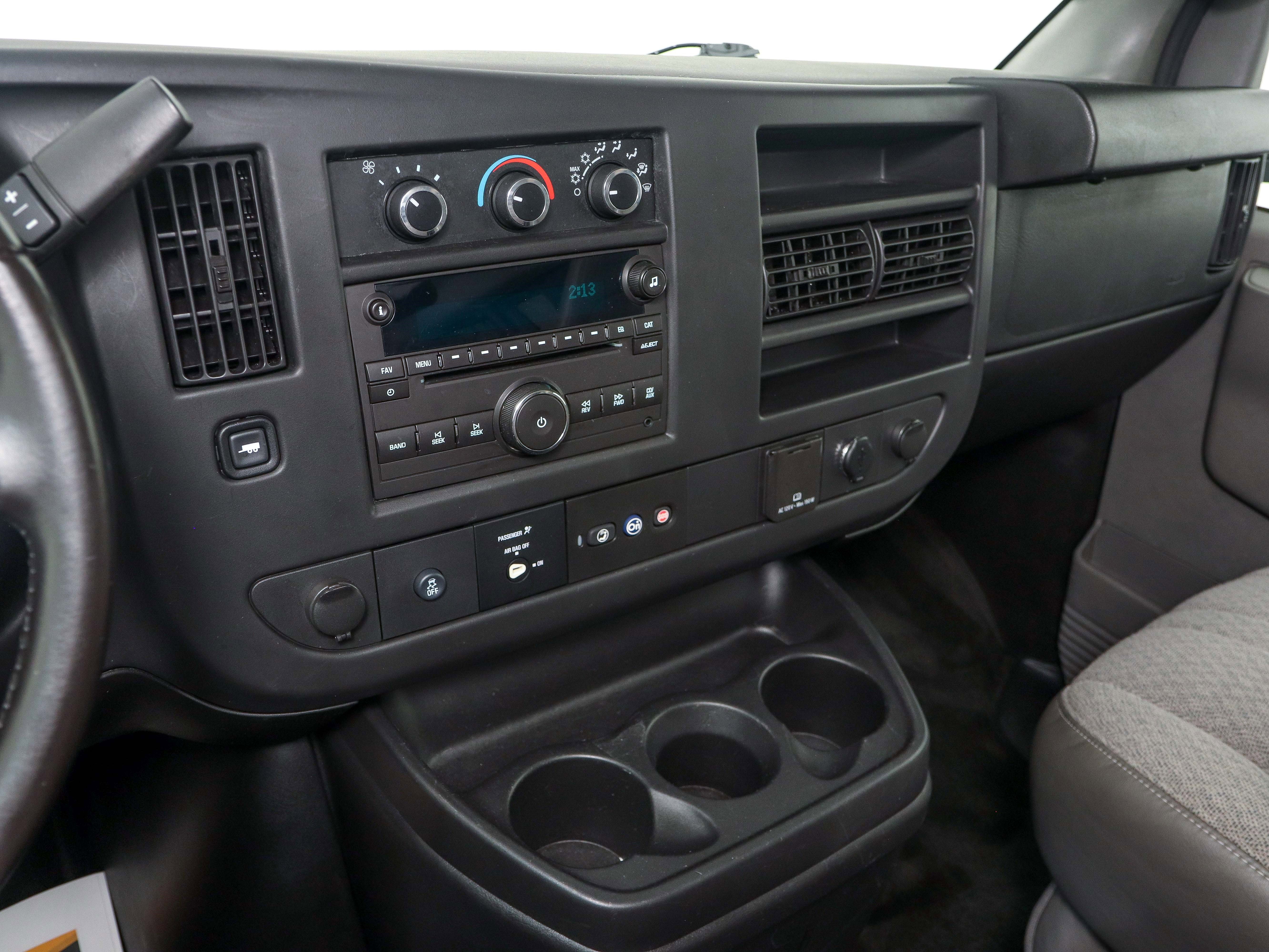 Used 2016 Chevrolet Express 2500 LS image 24