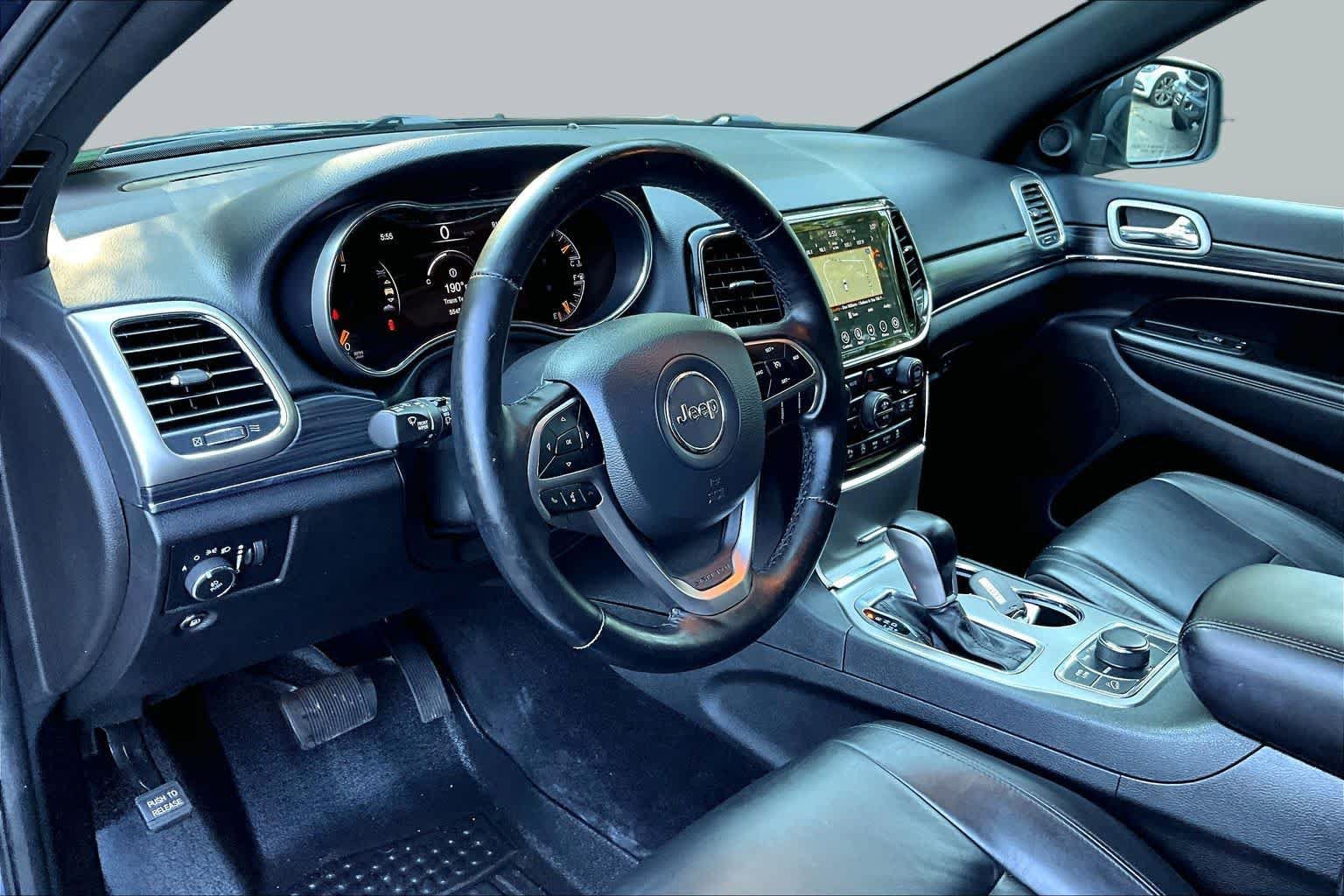 Used 2021 Jeep Grand Cherokee Limited AWD/4WD image 17