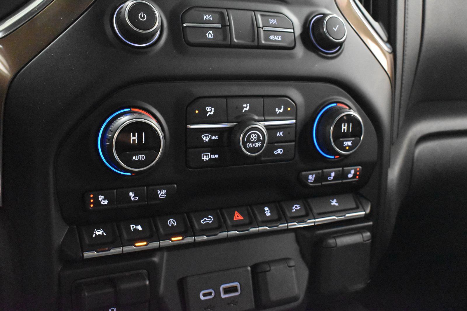 Used 2019 Chevrolet Silverado 1500 High Country w/ High Country Premium Package AWD/4WD image 22