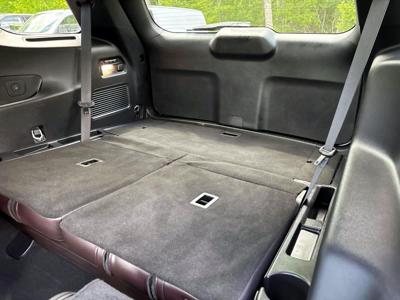 Used 2025 Ford Explorer Platinum w/ LUX Leather Package AWD/4WD image 10