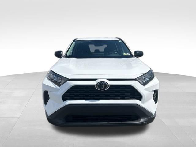 Used 2021 Toyota RAV4 LE image 11