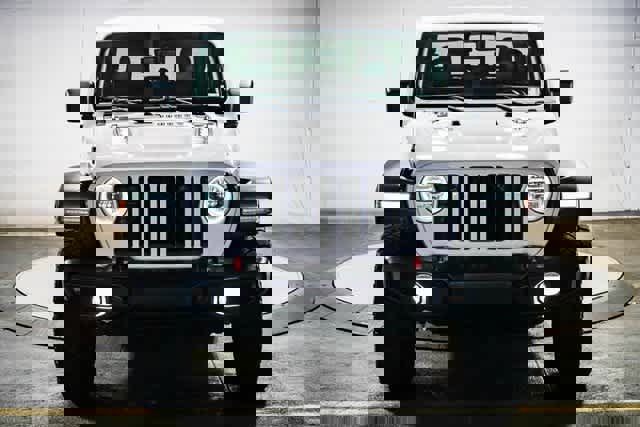 Used 2020 Jeep Gladiator Rubicon image 3