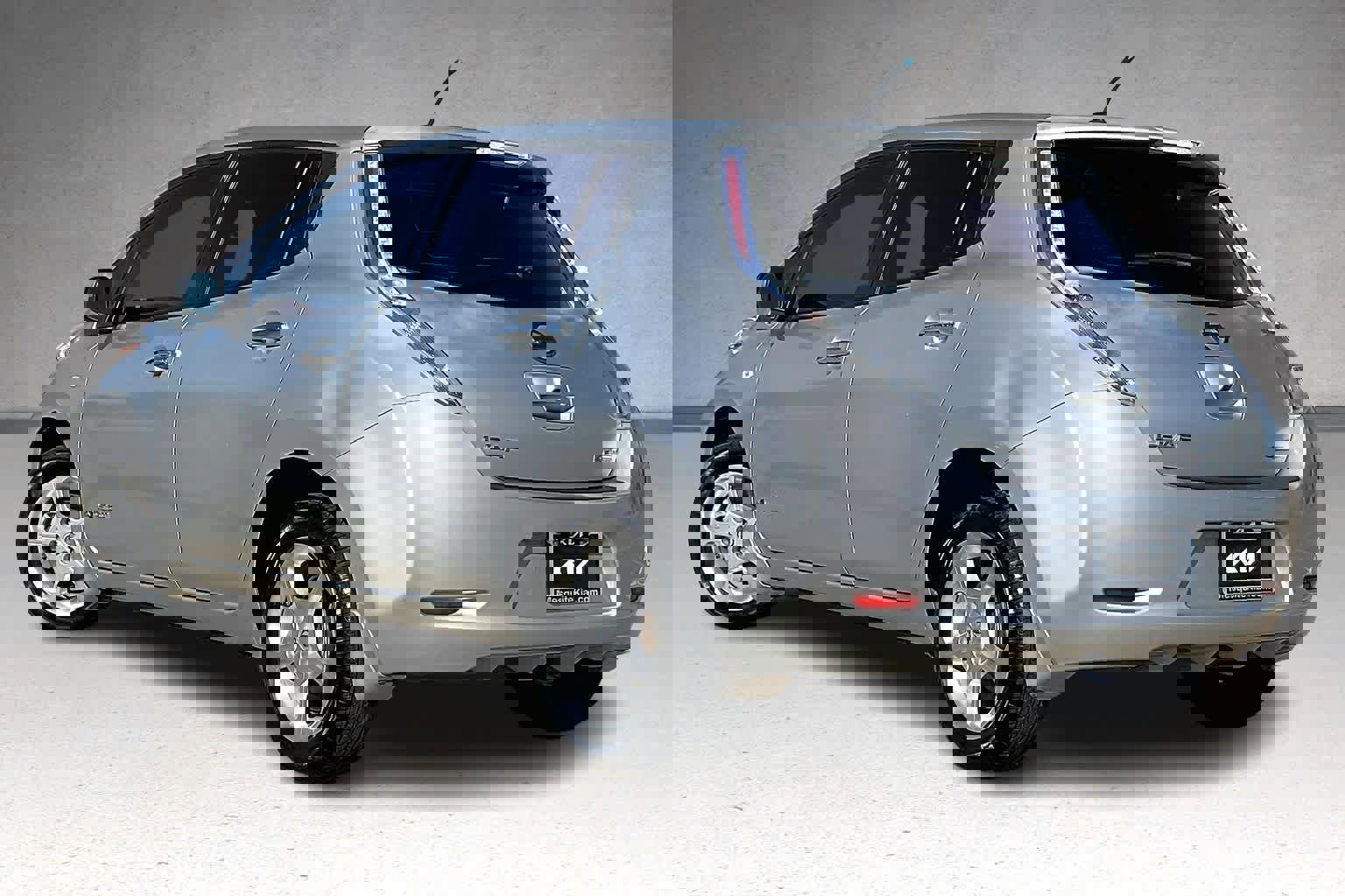 Used 2011 Nissan Leaf w/ Protection Pkg image 4