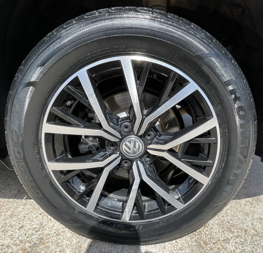 Used 2021 Volkswagen Tiguan SE image 13