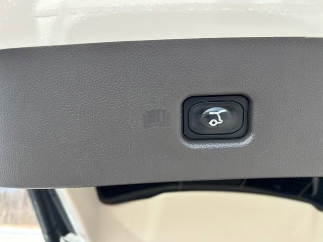 Used 2021 Lincoln Nautilus Reserve image 8