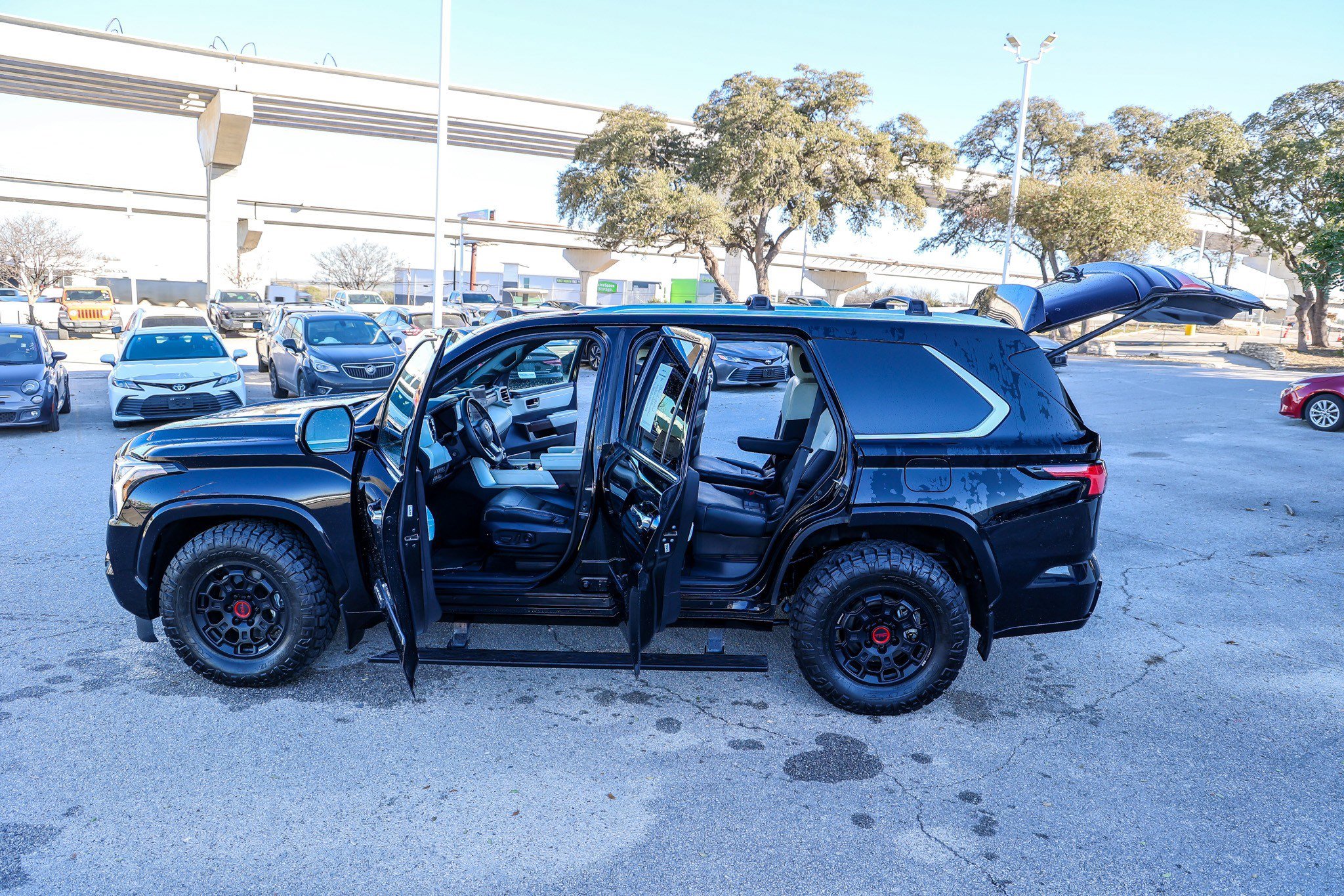 Used 2023 Toyota Sequoia Capstone image 12