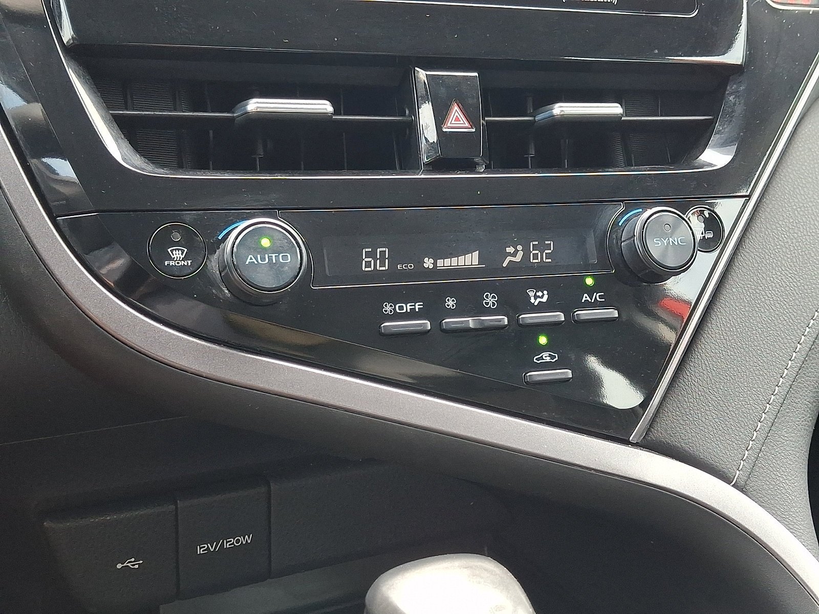 Certified 2024 Toyota Camry SE FWD image 16