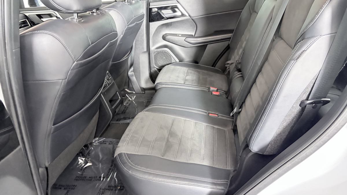 Used 2023 Mitsubishi Outlander ES AWD/4WD image 27
