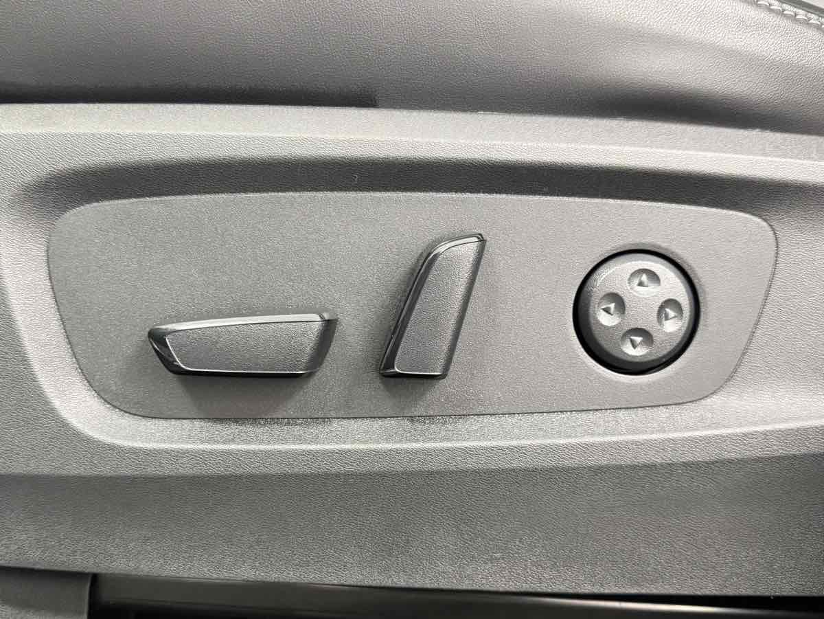 Used 2024 INFINITI QX60 Luxe image 30