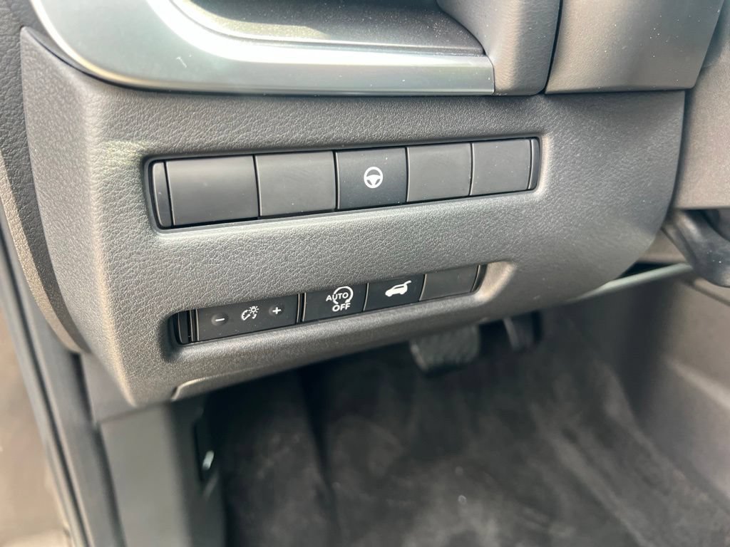 Certified 2023 Nissan Rogue SV w/ SV Premium B Package AWD/4WD image 53