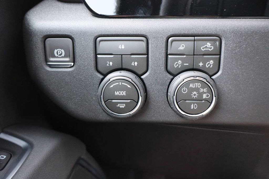 New 2026 Chevrolet Silverado 3500 LT AWD/4WD image 14