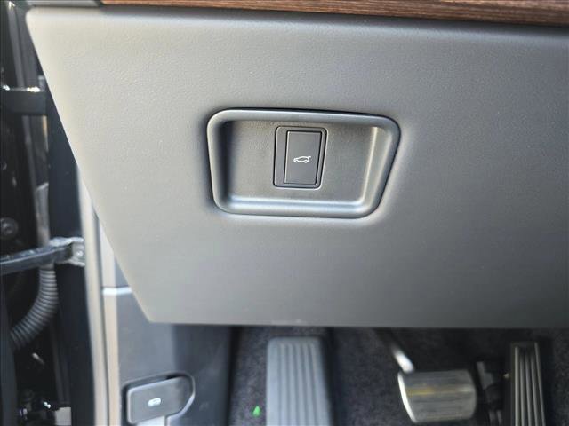 New 2025 Land Rover Range Rover Long Wheelbase SE image 27