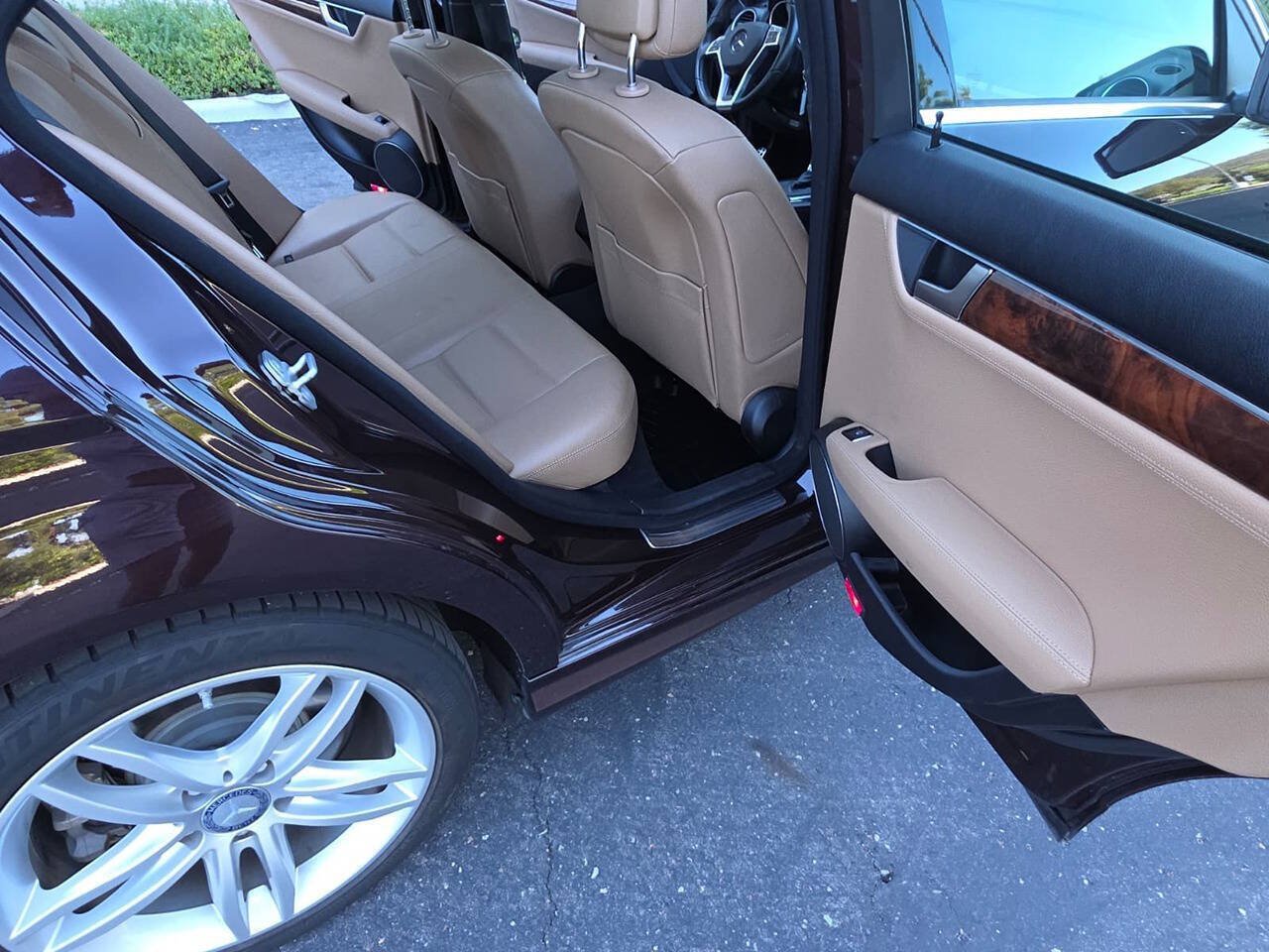 Used 2012 Mercedes-Benz C 250 Sedan image 13