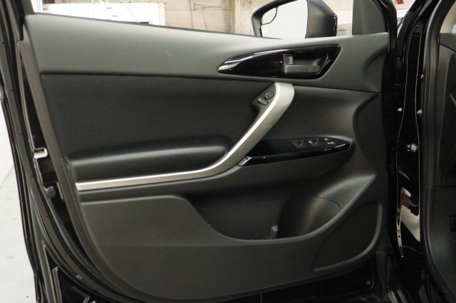 New 2026 Mitsubishi Eclipse Cross LE AWD/4WD image 8