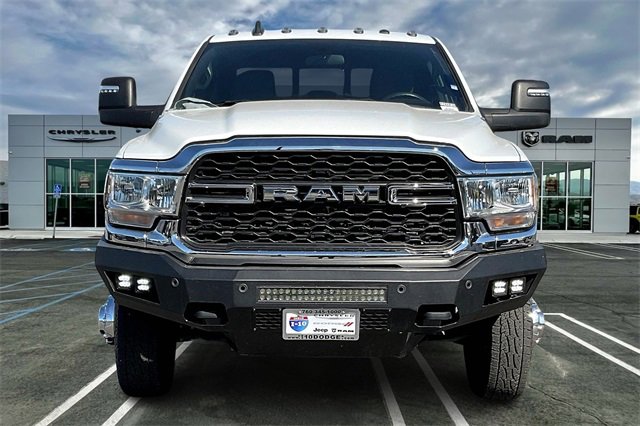 Used 2024 RAM 3500 Tradesman w/ Chrome Appearance Group image 2