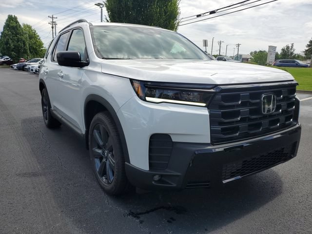 New 2026 Honda Pilot Sport image 3