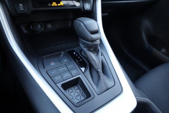 Used 2024 Toyota RAV4 LE image 25