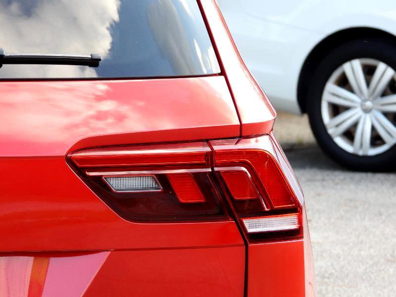 Used 2023 Volkswagen Tiguan SE w/ Panoramic Sunroof Package image 20