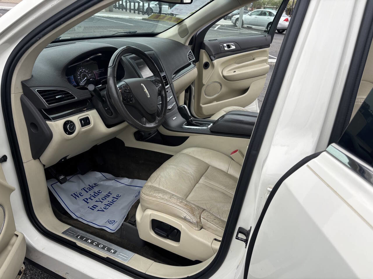 Used 2014 Lincoln MKT AWD w/ Equipment Group 201A image 10