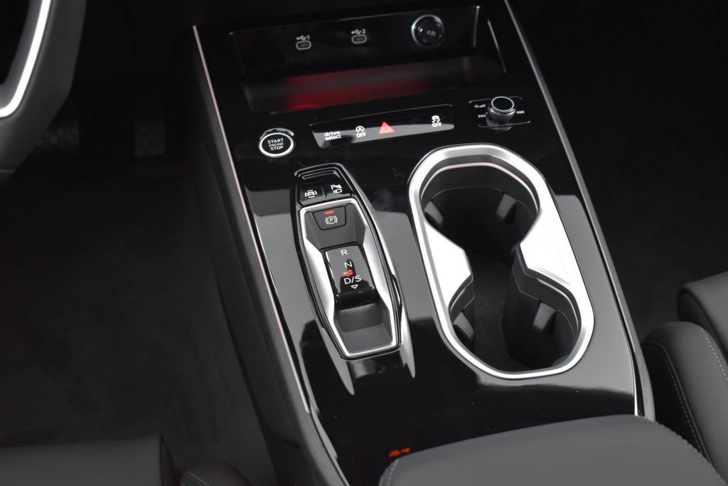 New 2026 Audi A6 Premium Plus AWD/4WD image 15