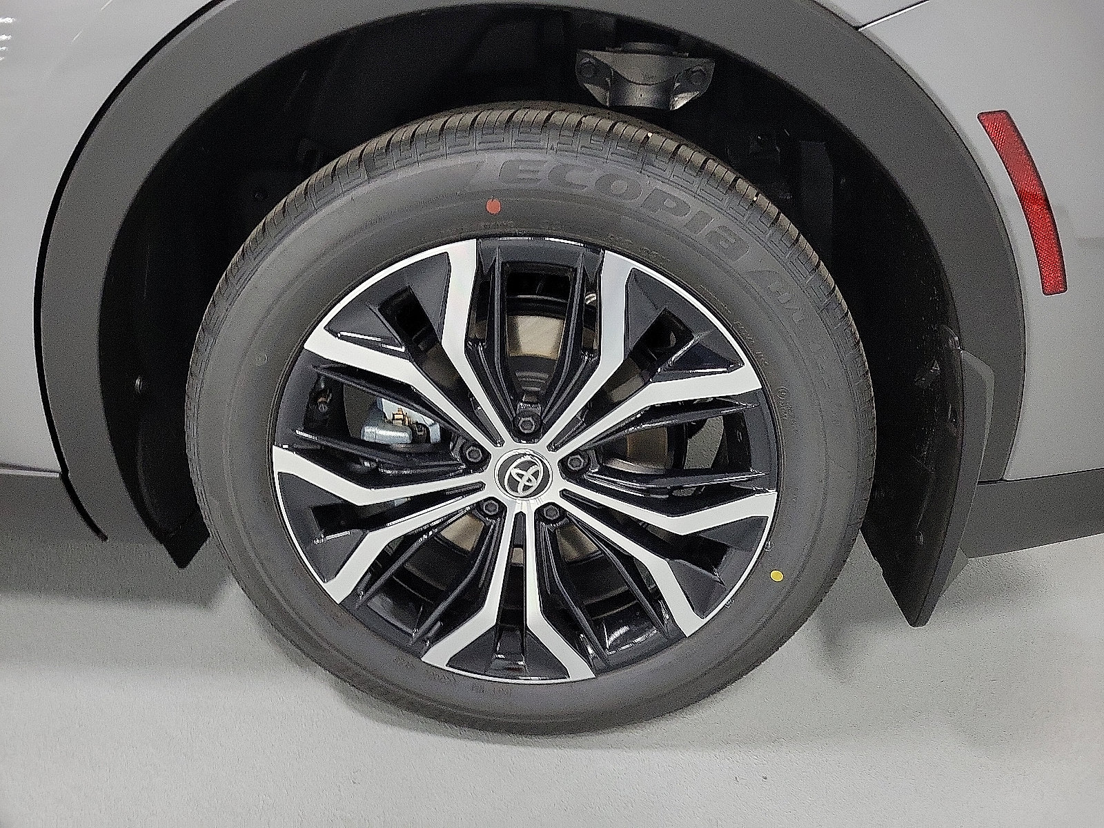 Certified 2026 Toyota Crown AWD/4WD image 8