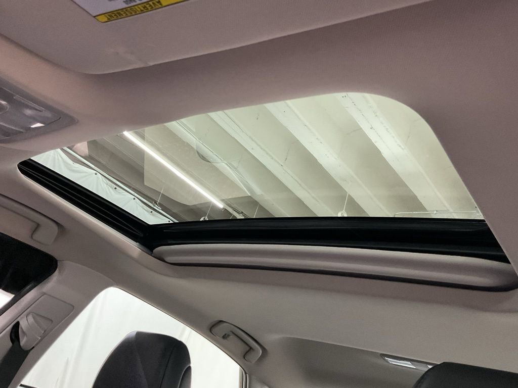 Used 2018 Toyota Avalon Touring image 19