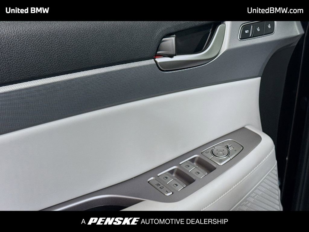 Used 2021 Hyundai Palisade SEL w/ Premium Package image 3