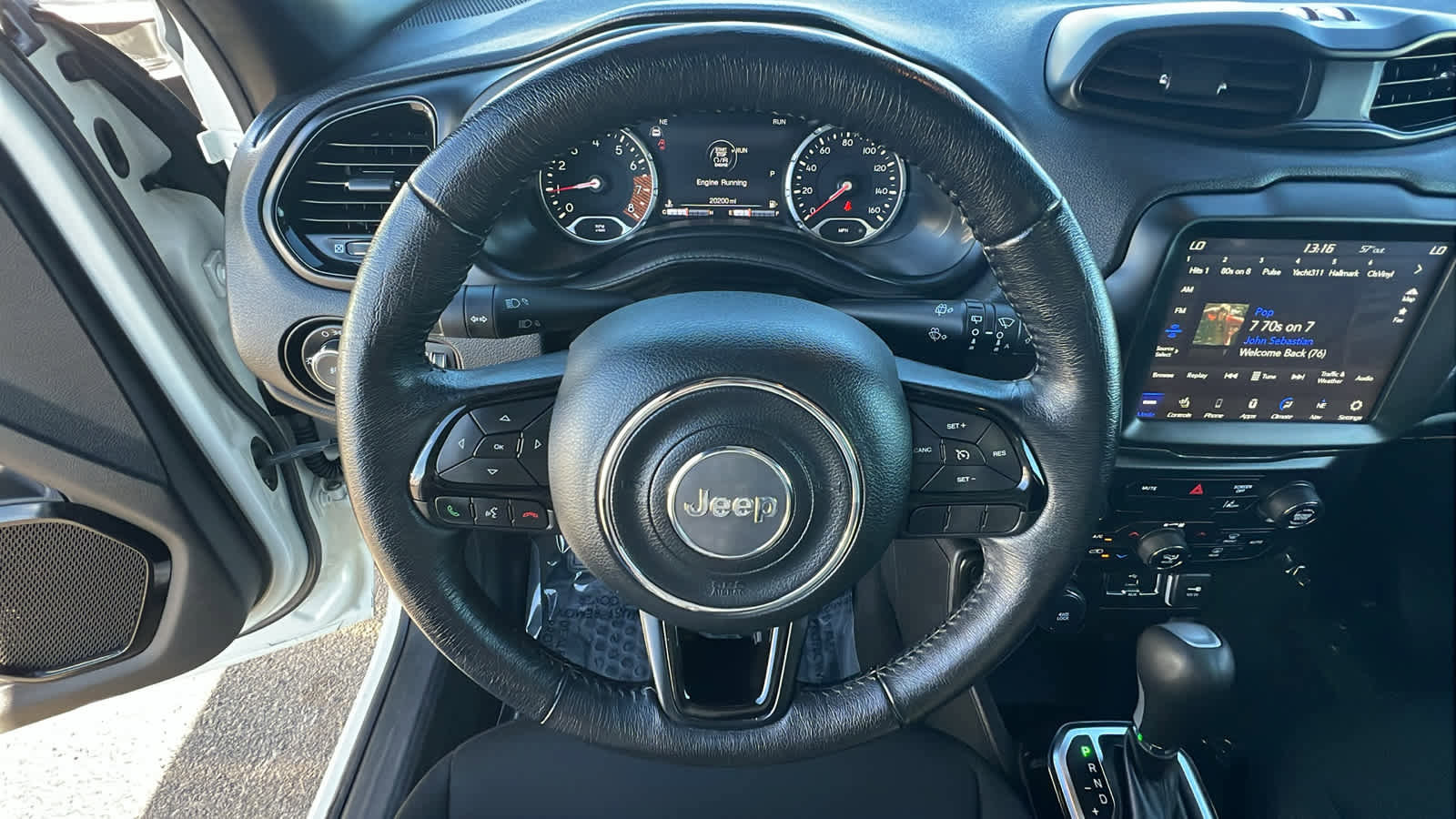 Certified 2022 Jeep Renegade Altitude w/ Sun/Sound Group image 18