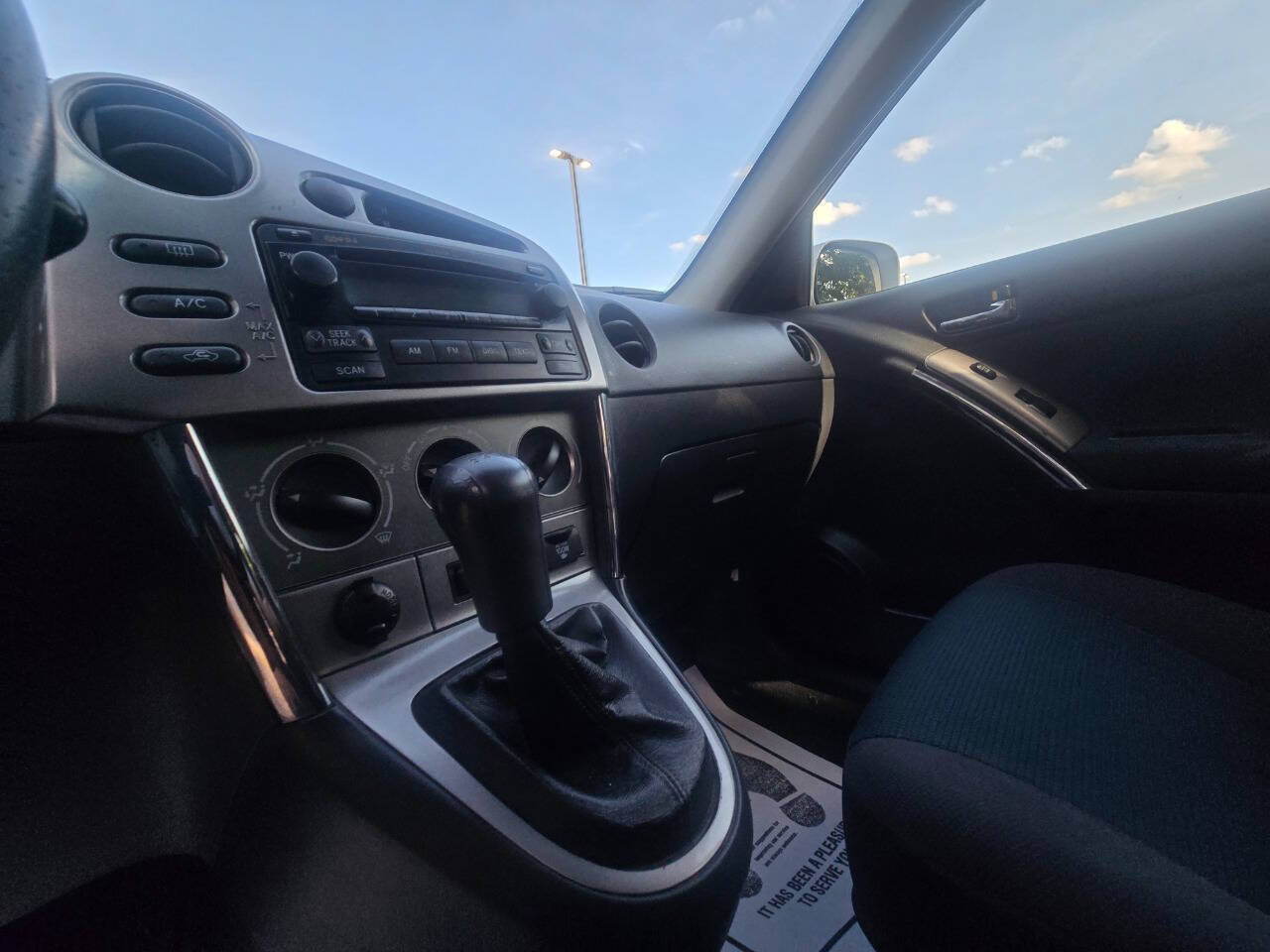 Used 2007 Toyota Matrix XR FWD image 21