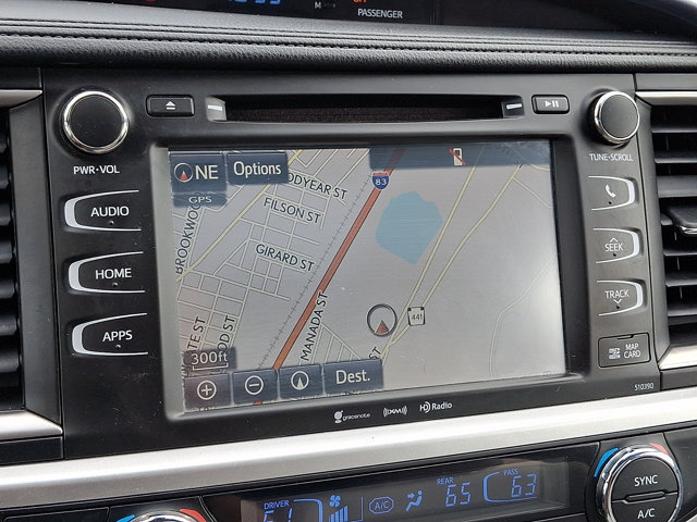 Used 2019 Toyota Highlander XLE AWD/4WD image 17
