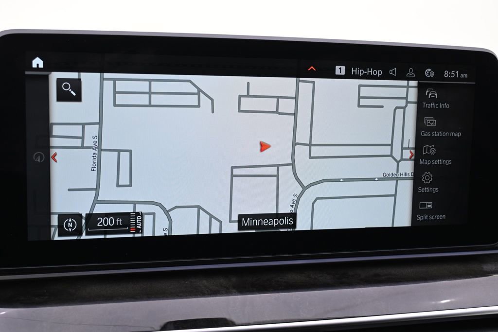 Used 2022 BMW M550i xDrive w/ Dynamic Handling Package image 28