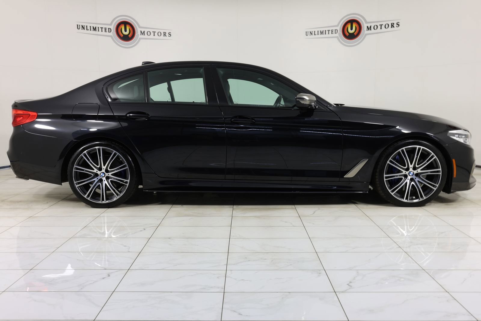 Used 2019 BMW M550i xDrive AWD/4WD image 2
