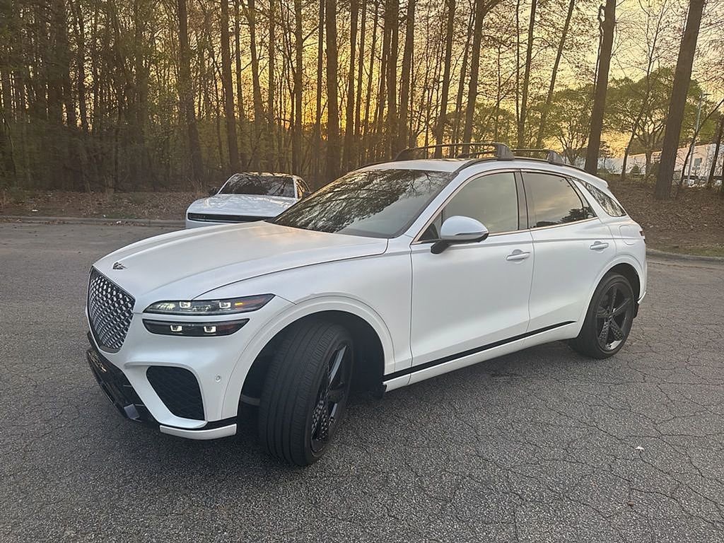 Used 2023 Genesis GV70 2.5T Sport Prestige w/ Sport Prestige Package image 3