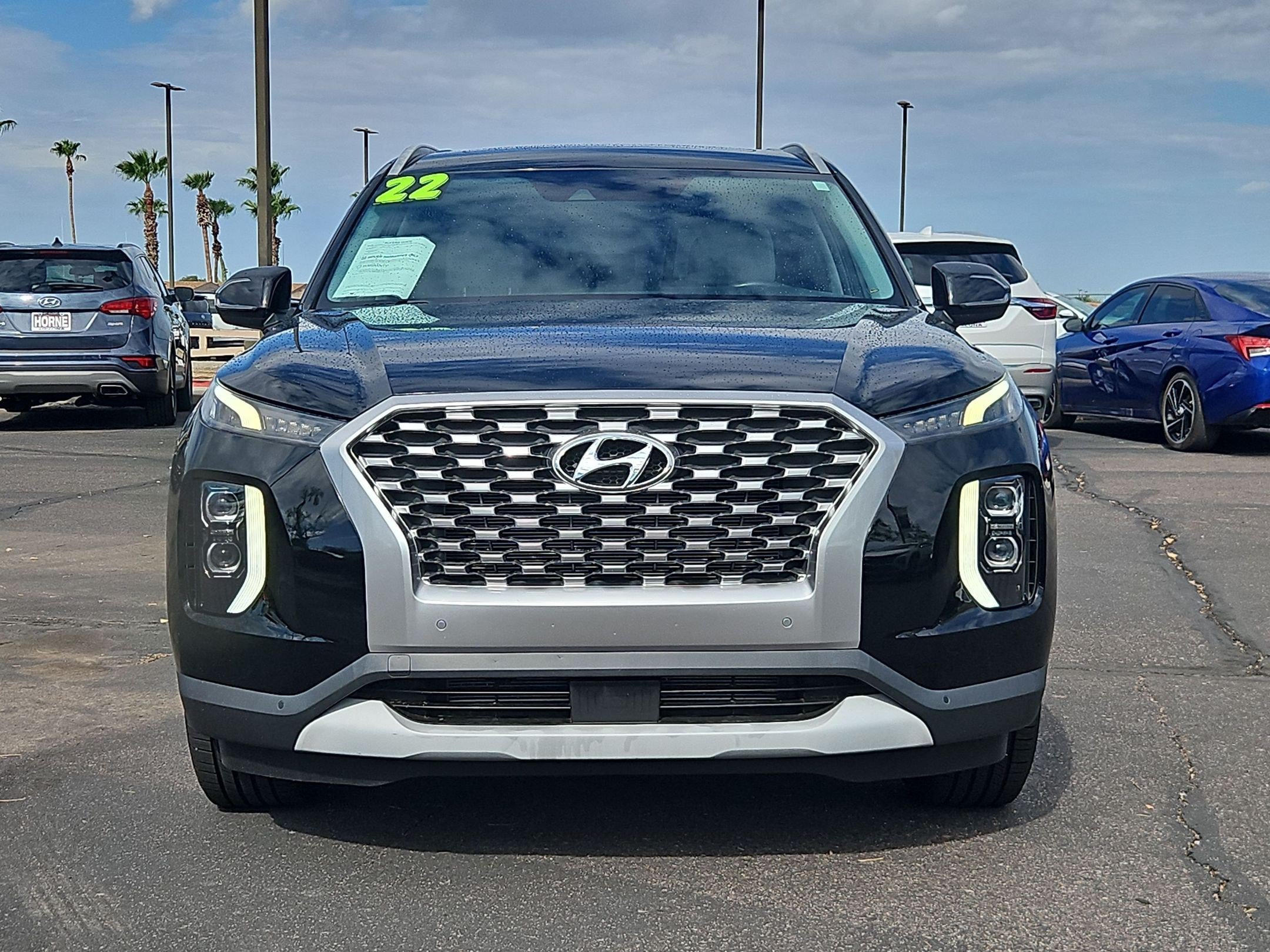 Used 2022 Hyundai Palisade SEL w/ Premium Package FWD image 2